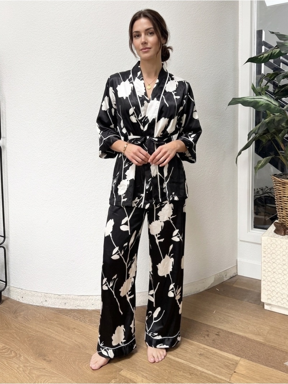 Satin Floral Print Belted Wrap Kimono Top Pajama Pants Loungewear Set M Black